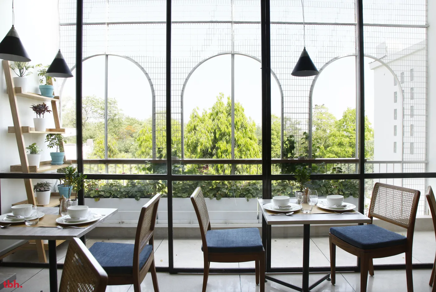 Coast Cafe outlet image