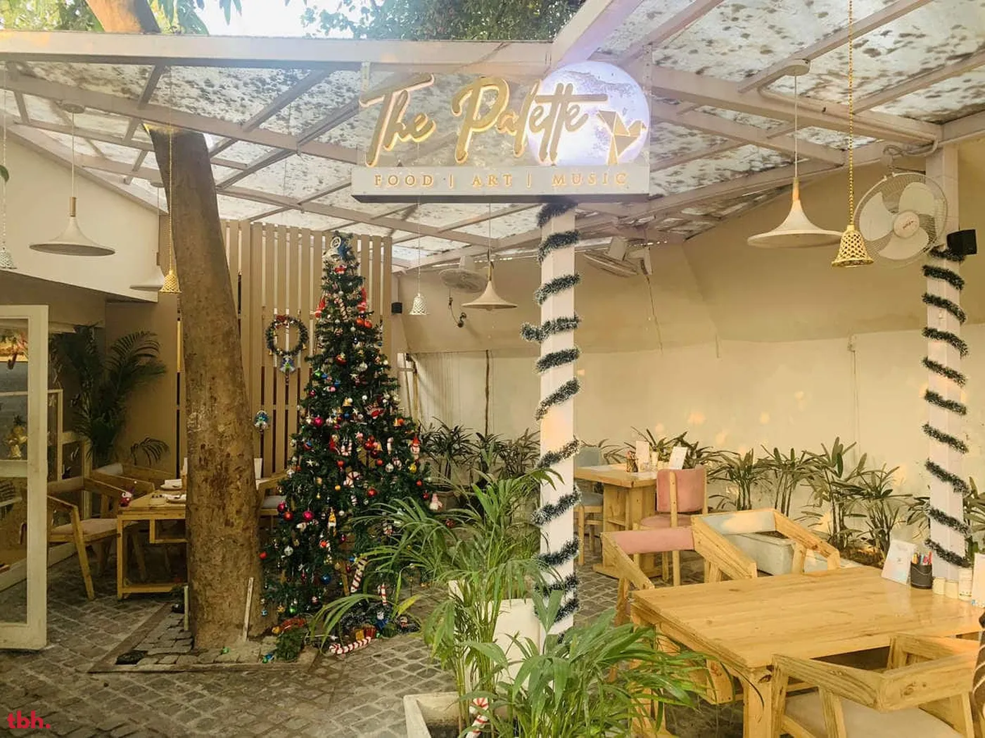 The Palette Outlet Image