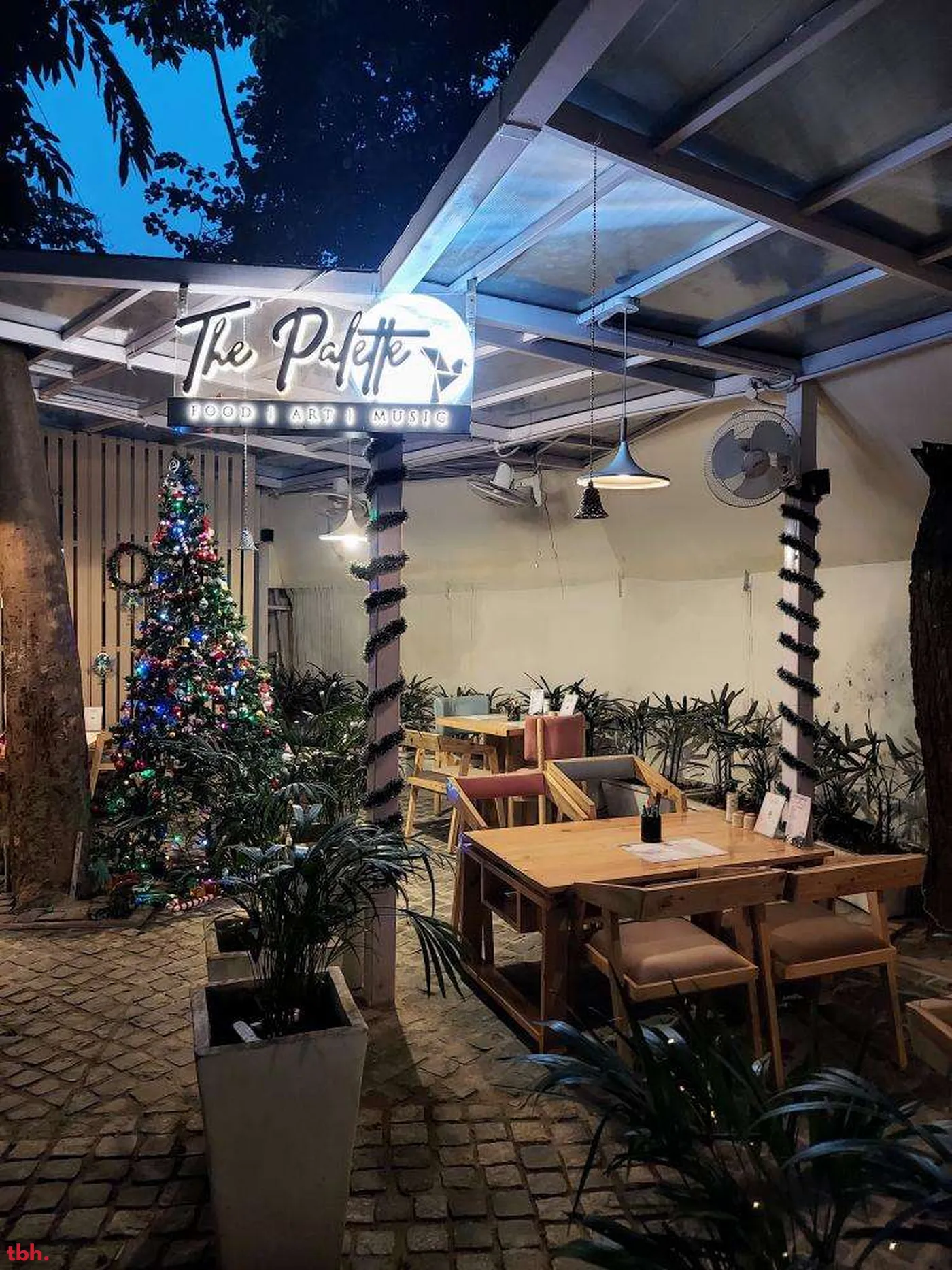 The Palette Outlet Image