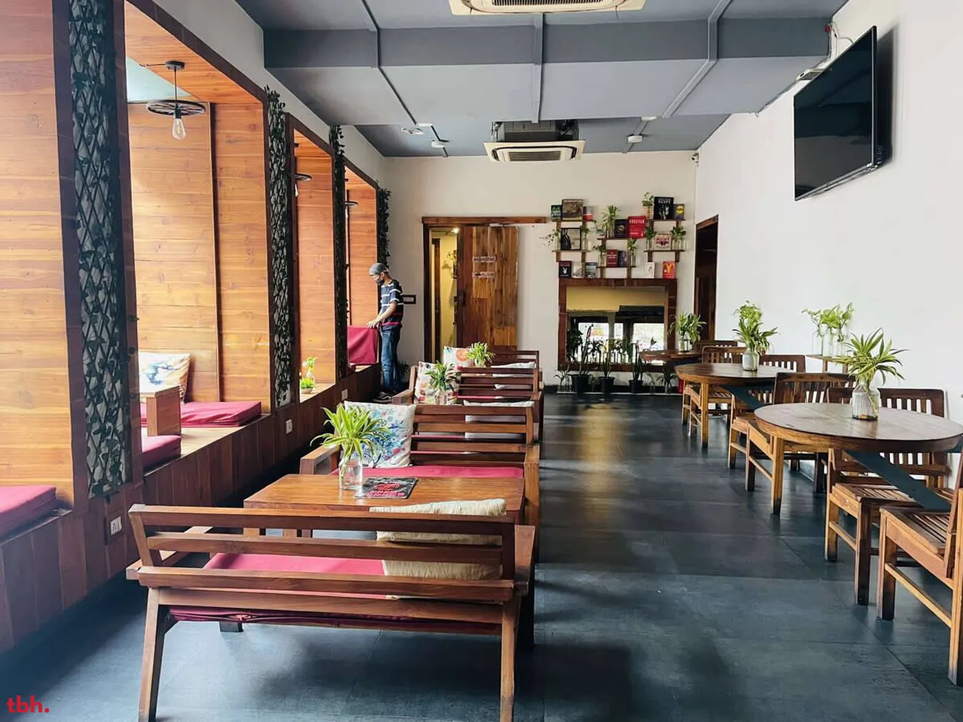 Coffee Bond Outlet Image