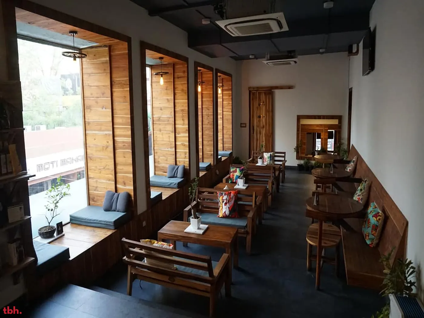 Coffee Bond Outlet Image