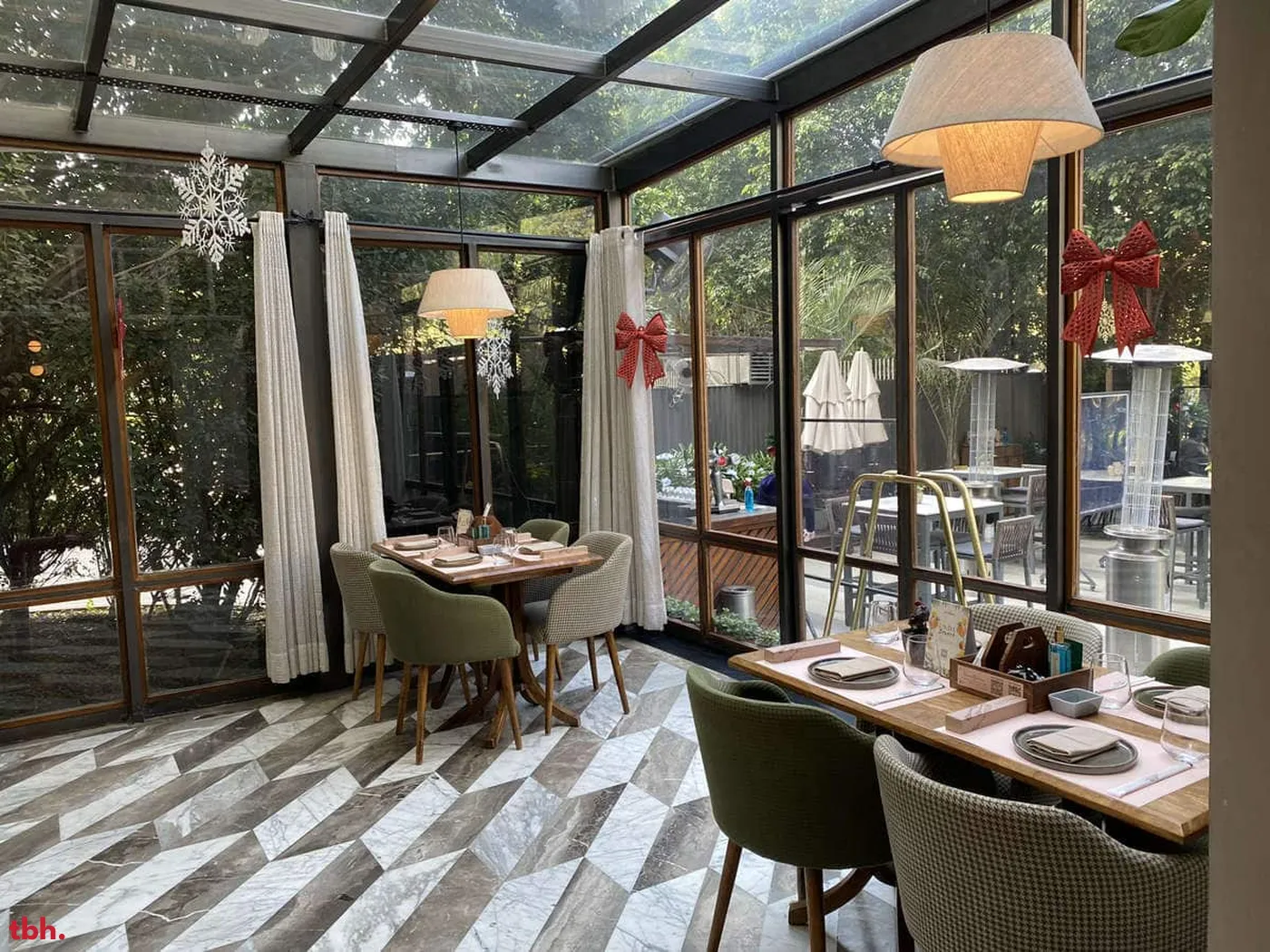 Dear Donna Outlet Image