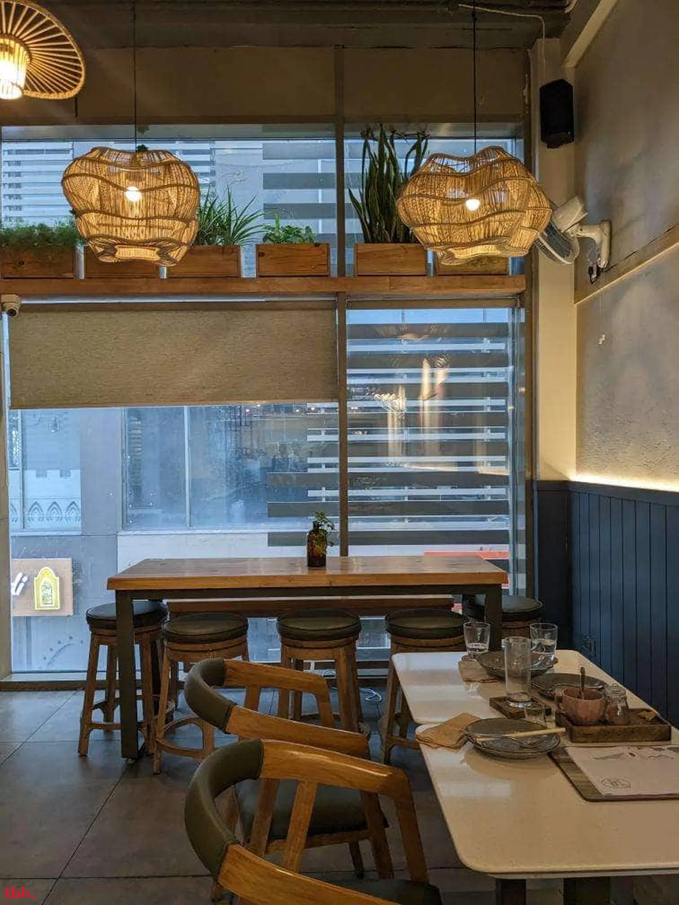 Café Bean & Basil Outlet Image