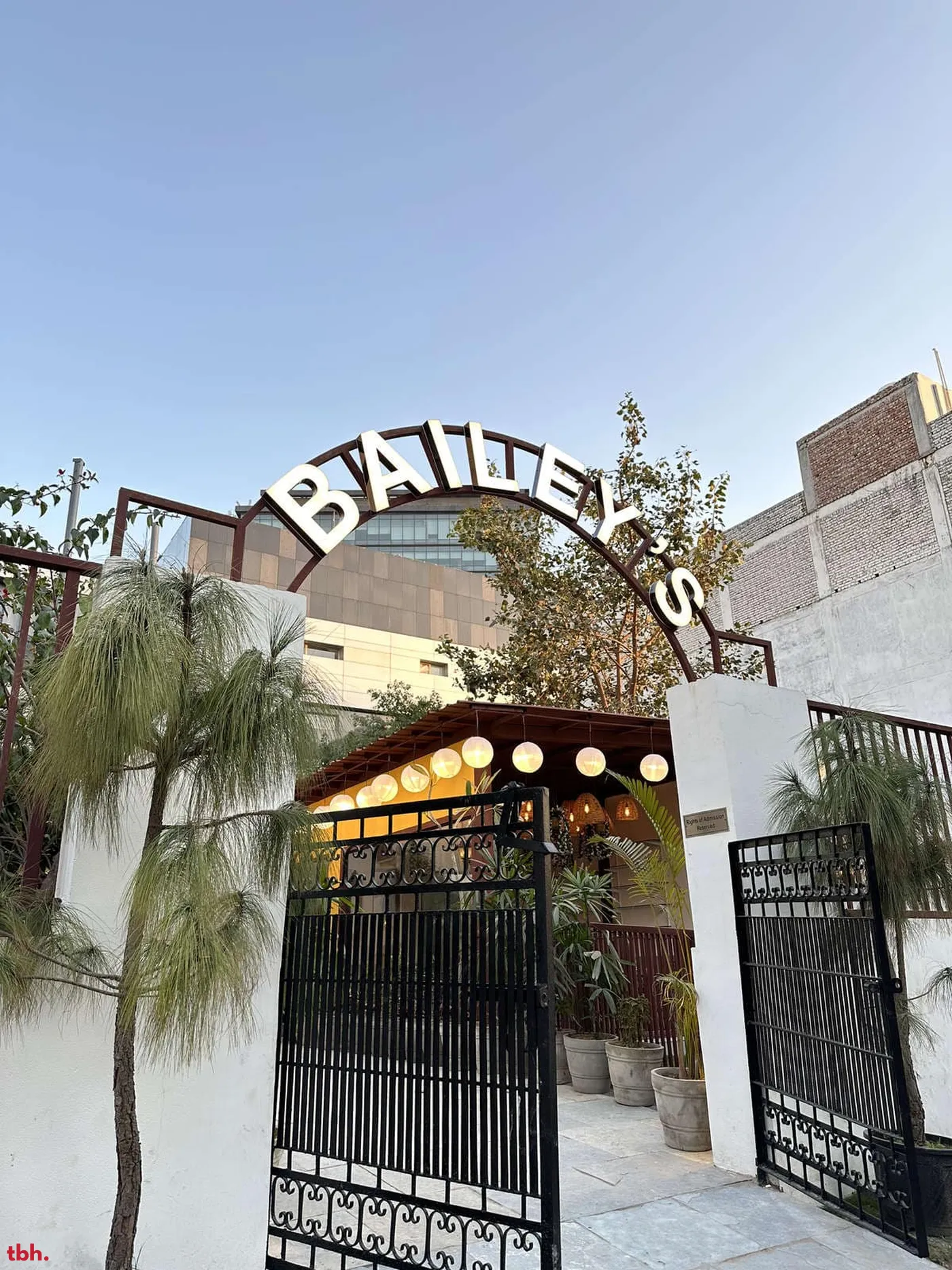 Bailey's Diner Outlet Image