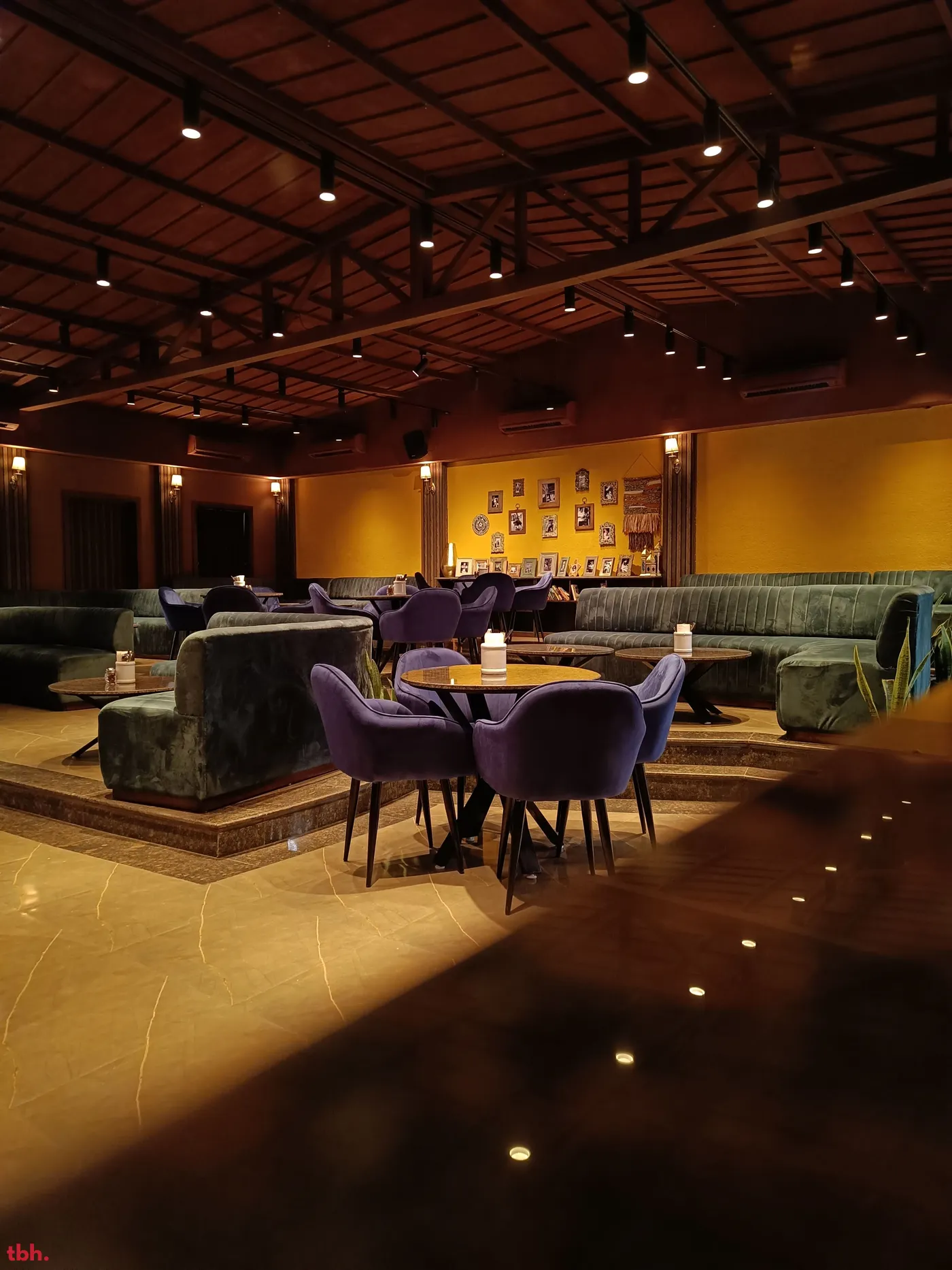 Bailey's Diner Outlet Image