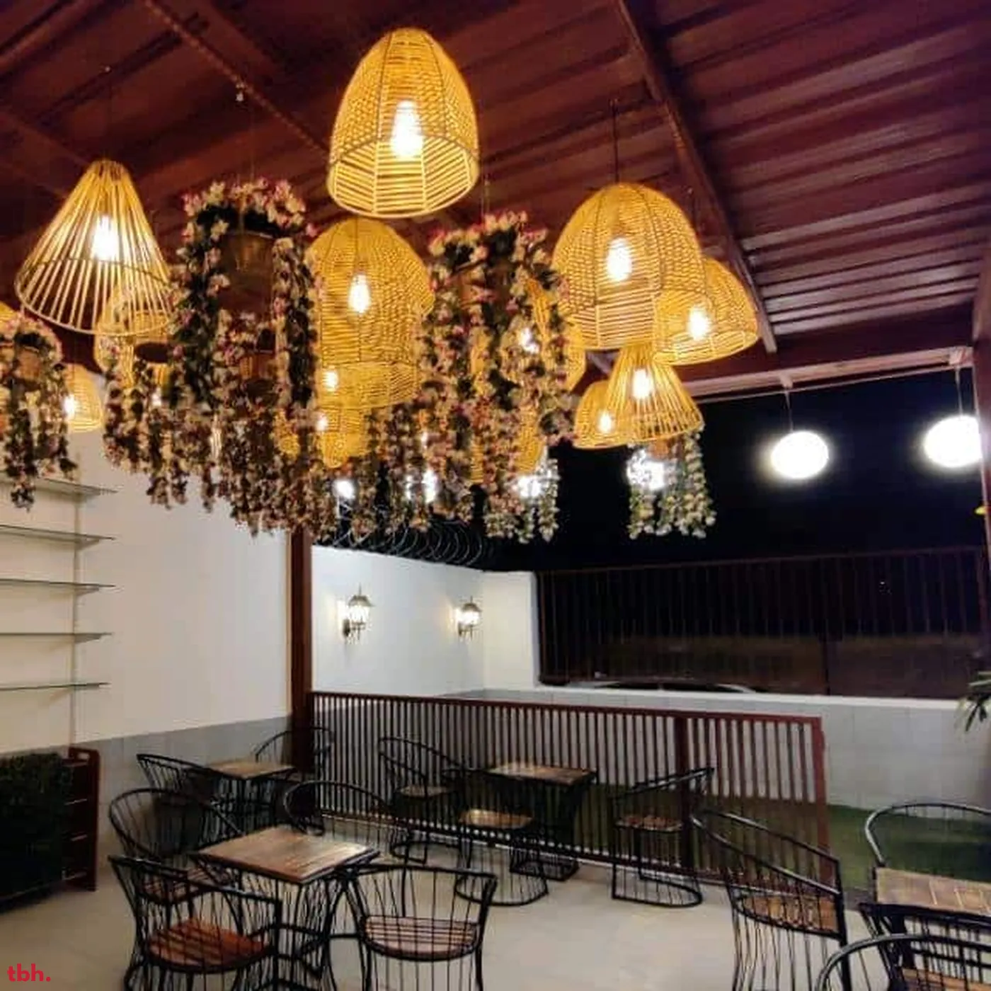 Bailey's Diner Outlet Image