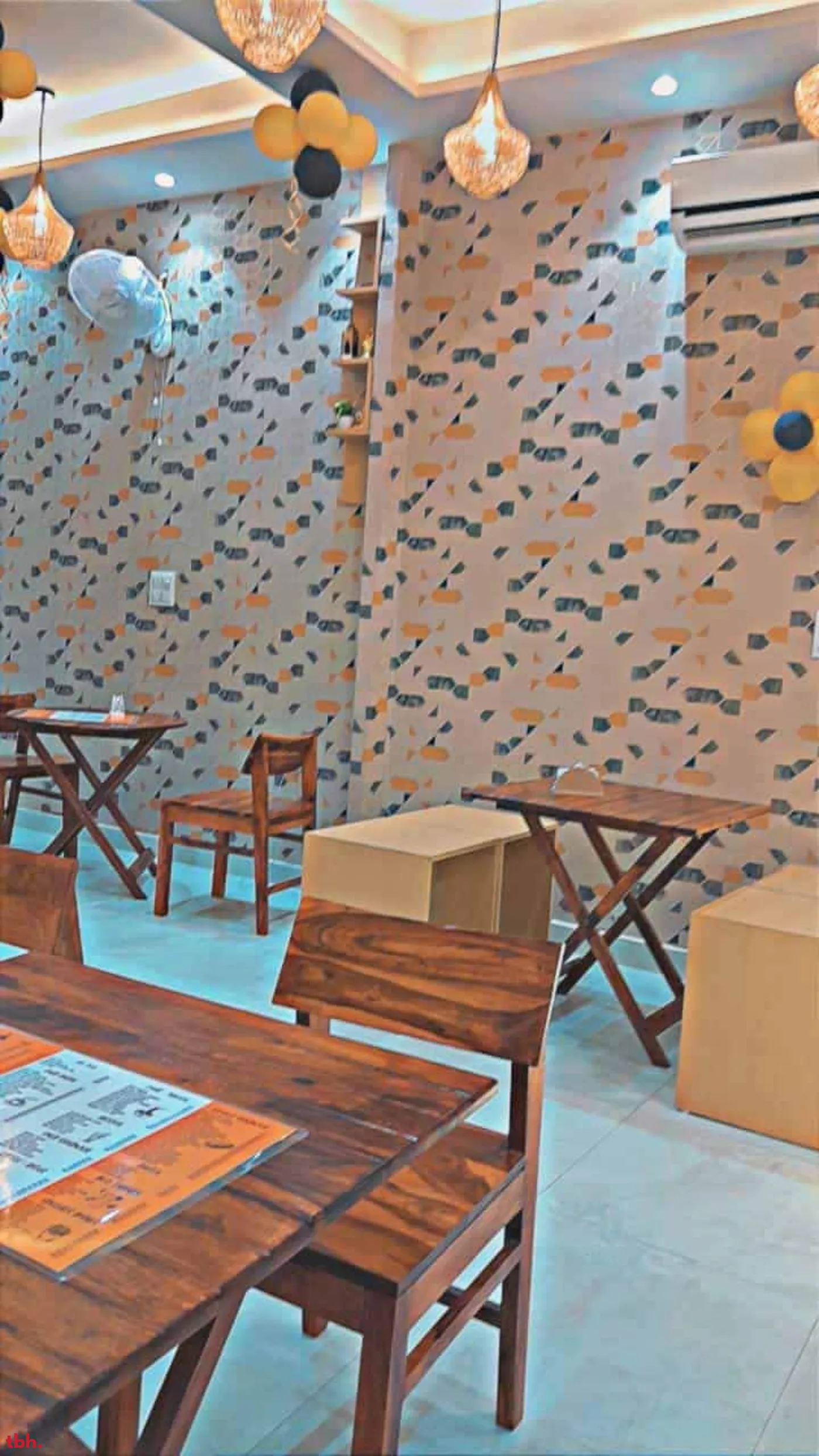 Talk On Tea Outlet Image