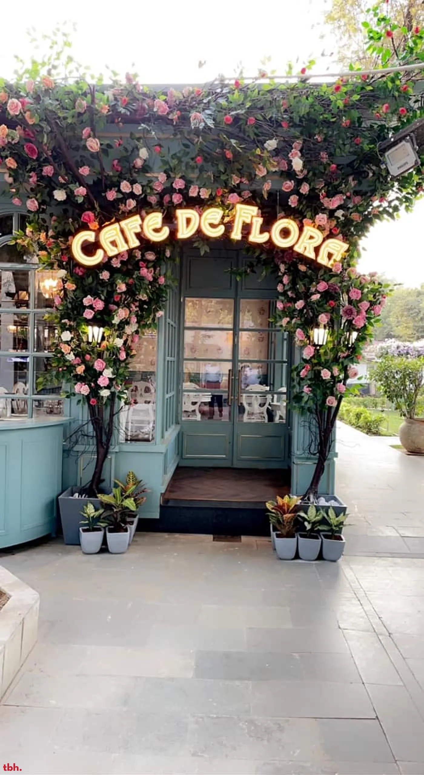 Cafe De Flora Outlet Image