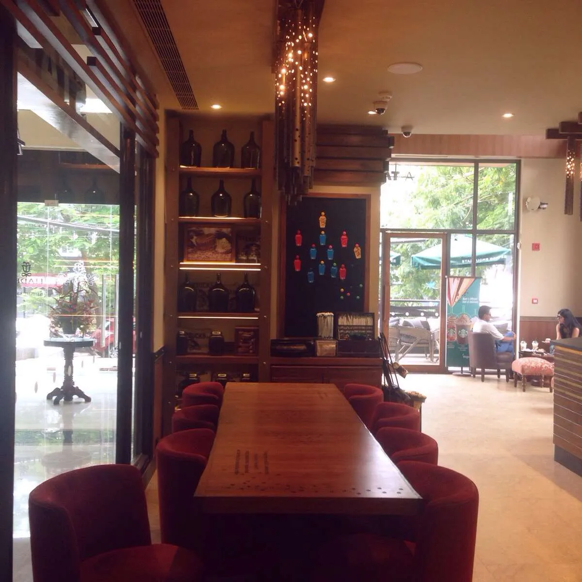 Starbucks Coffee Outlet Image