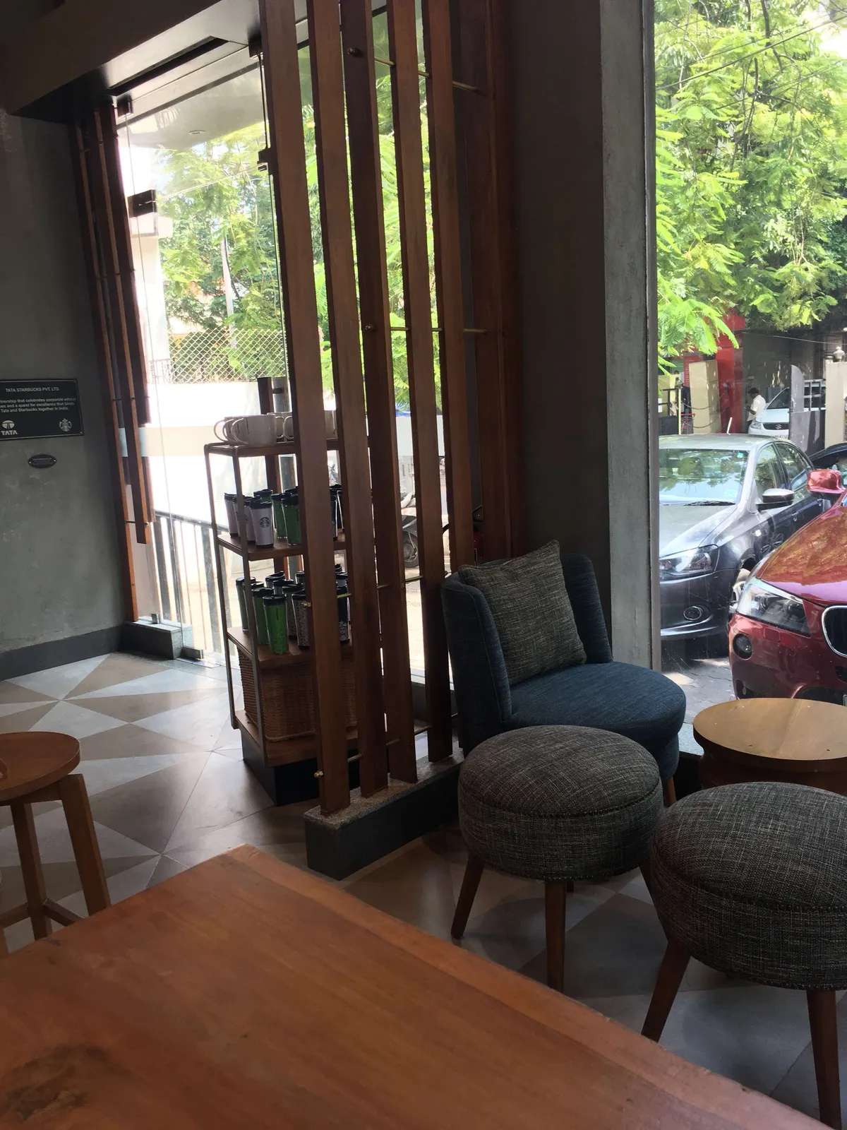 Starbucks Coffee Outlet Image