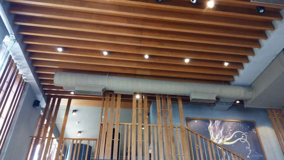 Starbucks Coffee Outlet Image