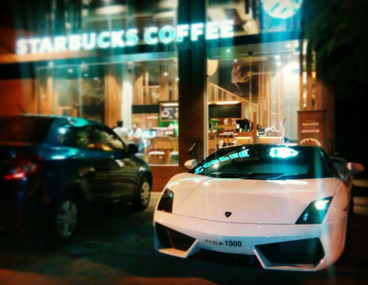 Starbucks Coffee Outlet Image