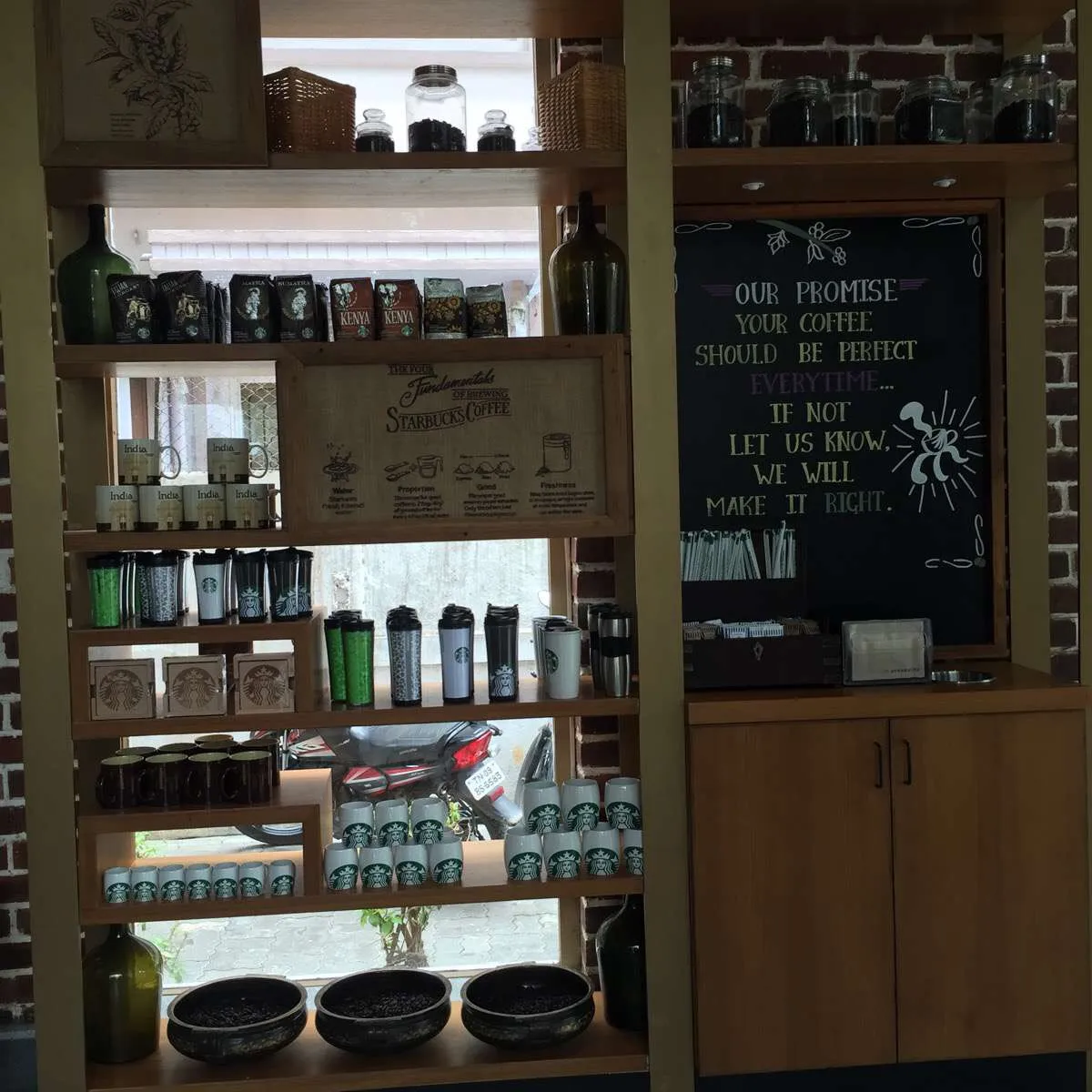 Starbucks Coffee Outlet Image