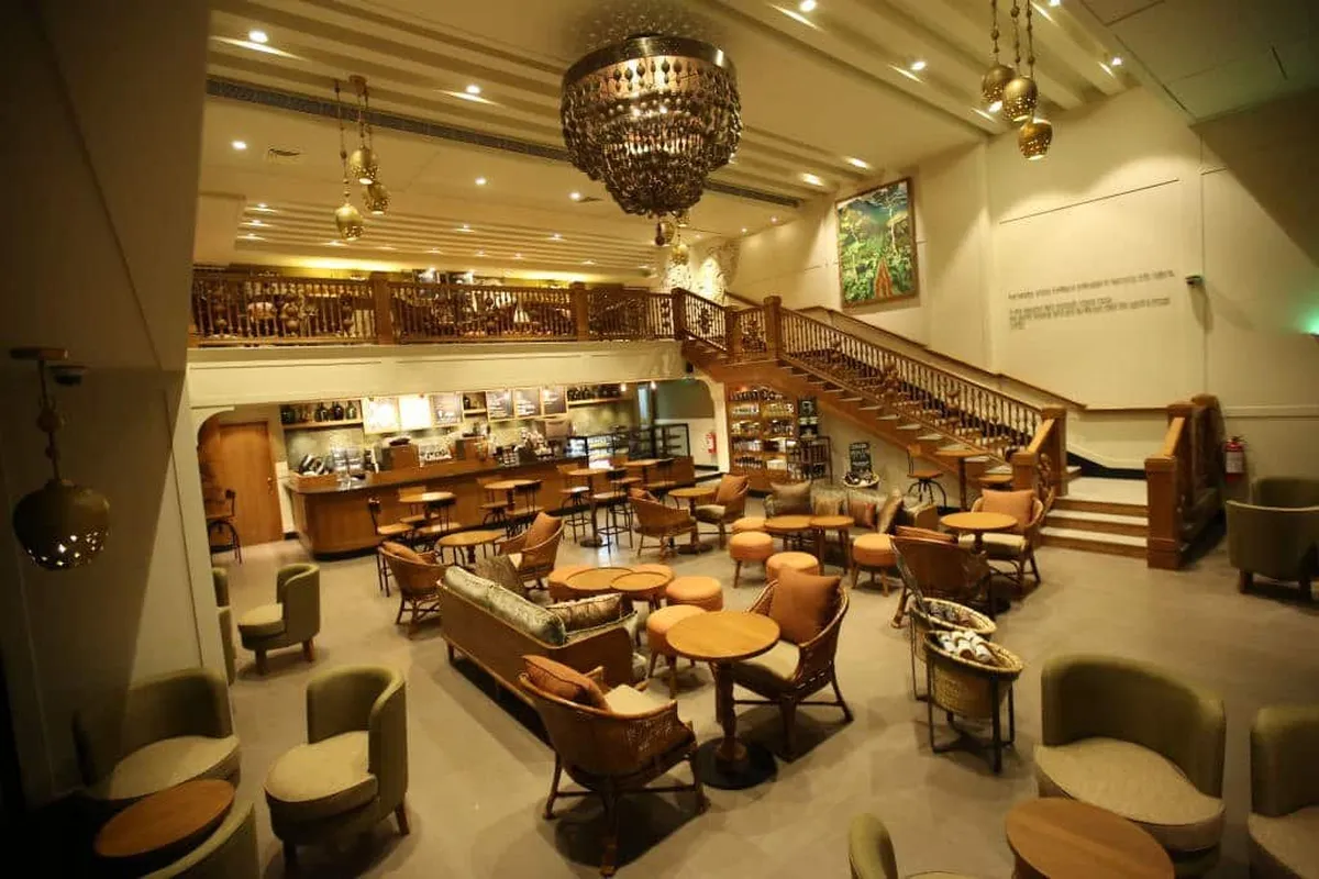 Starbucks Coffee outlet image