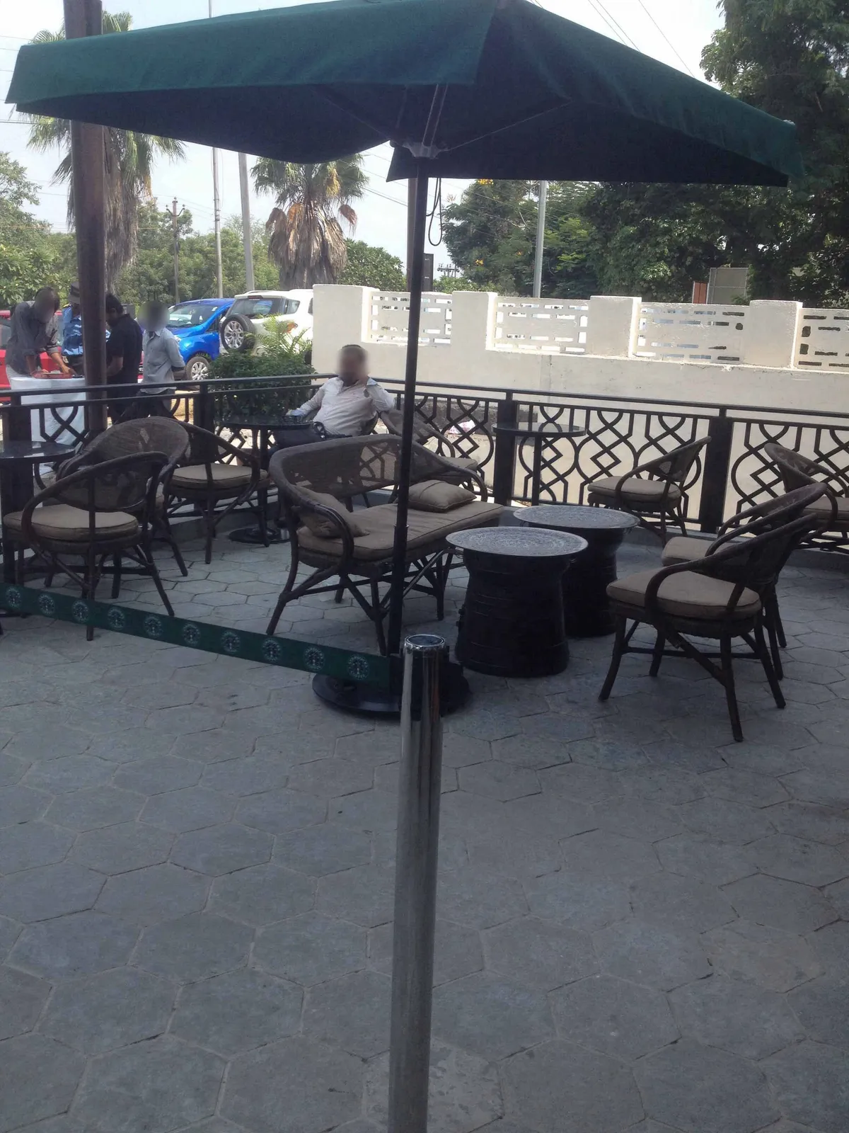 Starbucks Coffee Outlet Image