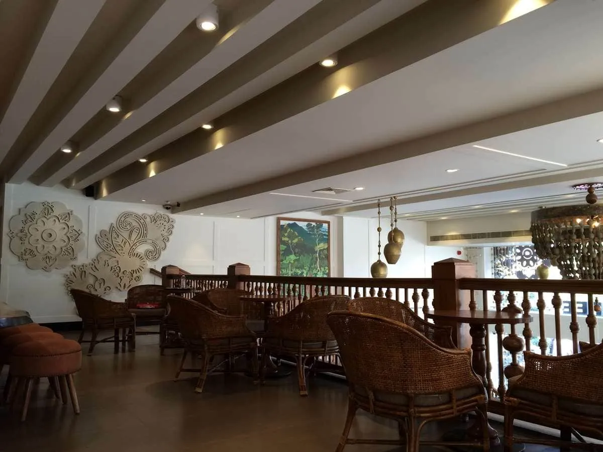 Starbucks Coffee Outlet Image