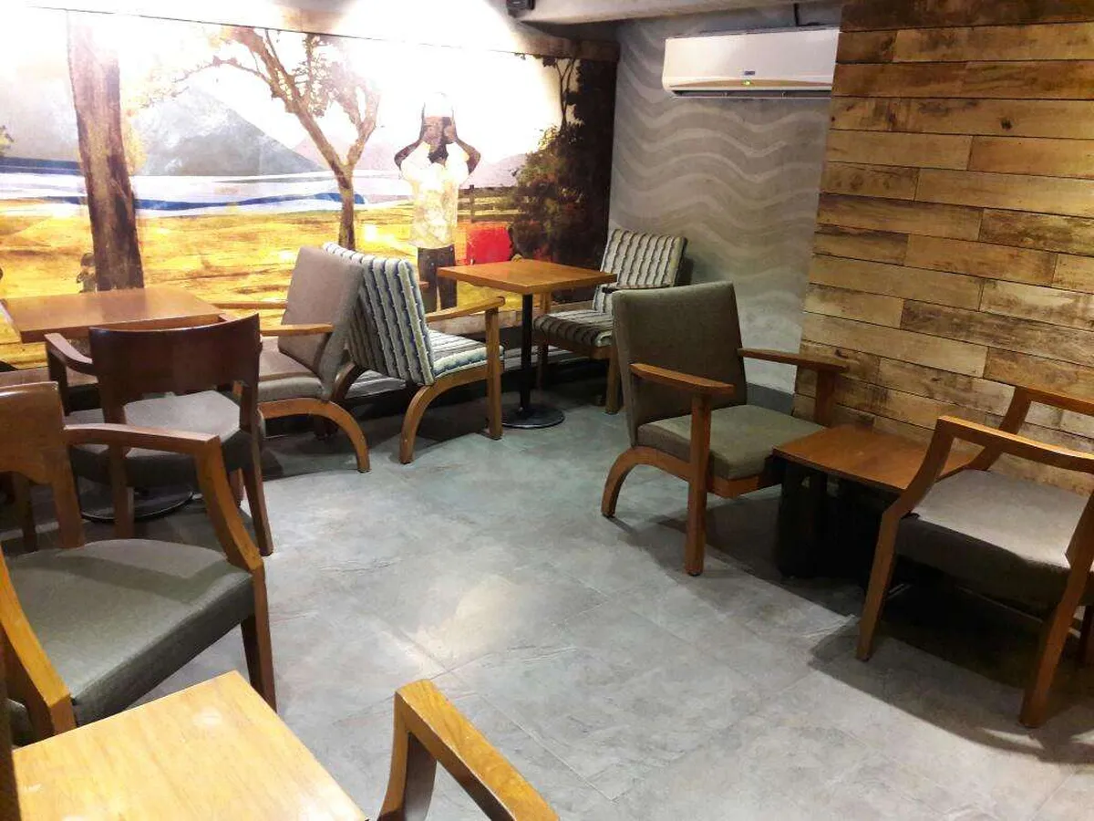 Starbucks Coffee Outlet Image