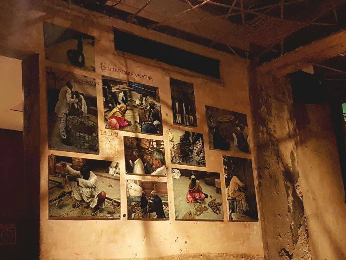 Starbucks Coffee Outlet Image