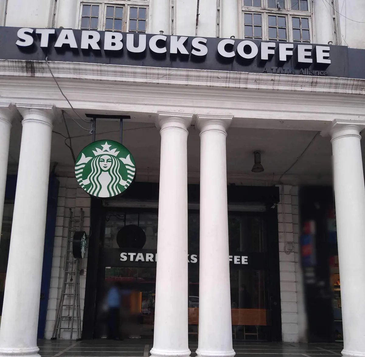 Starbucks Coffee Outlet Image