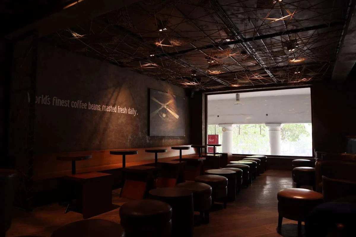 Starbucks Coffee Outlet Image