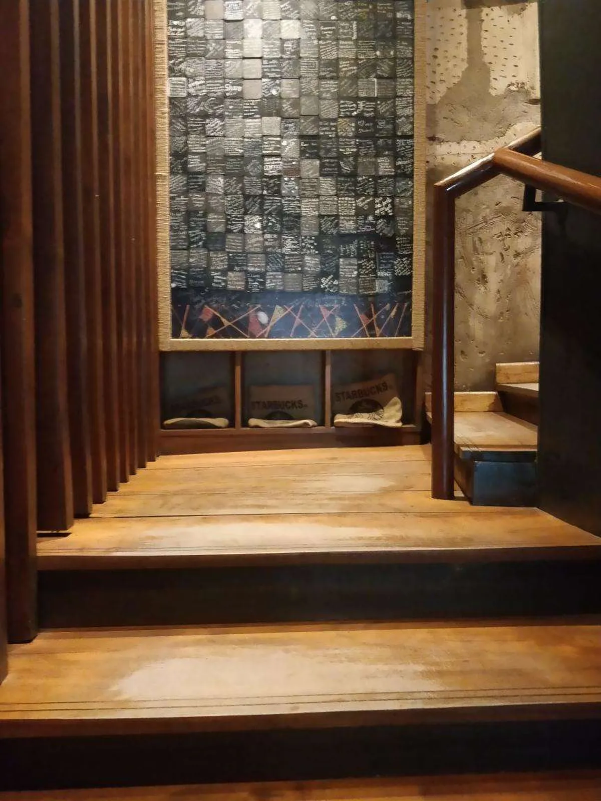 Starbucks Coffee Outlet Image