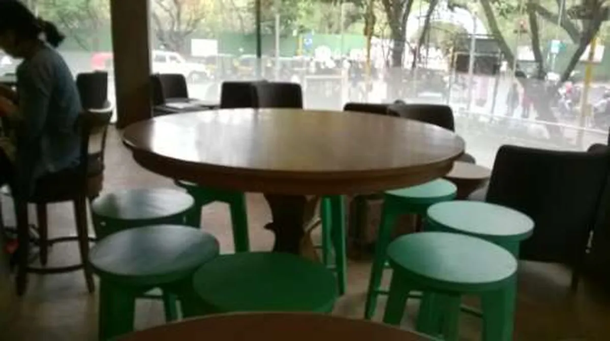 Starbucks Coffee Outlet Image