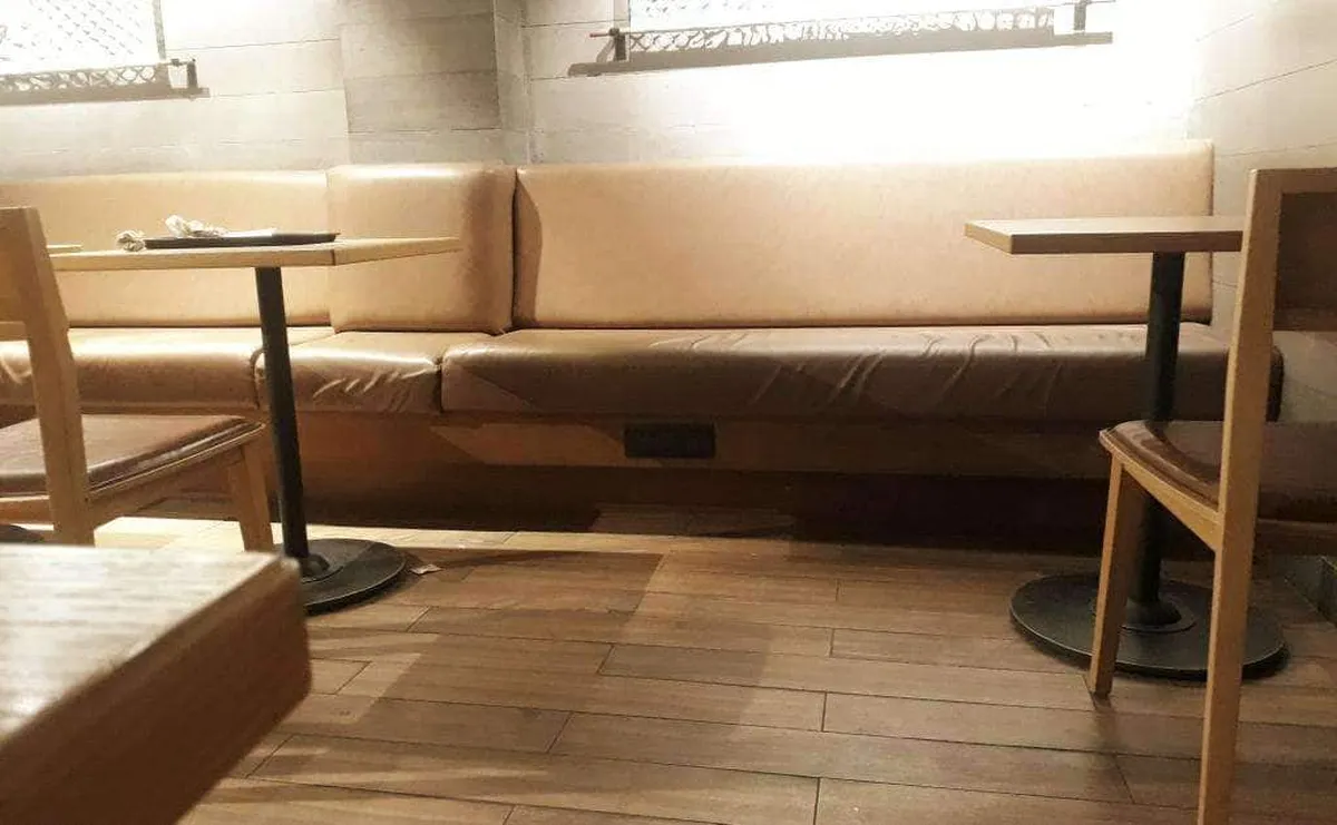 Starbucks Coffee Outlet Image