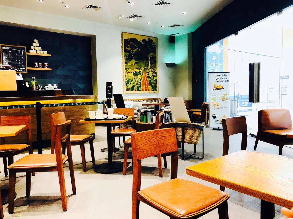 Starbucks Coffee outlet image