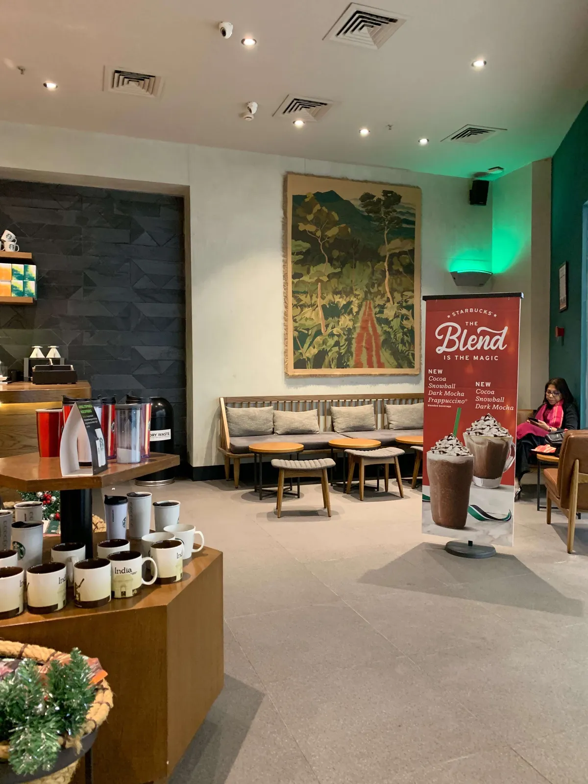 Starbucks Coffee Outlet Image