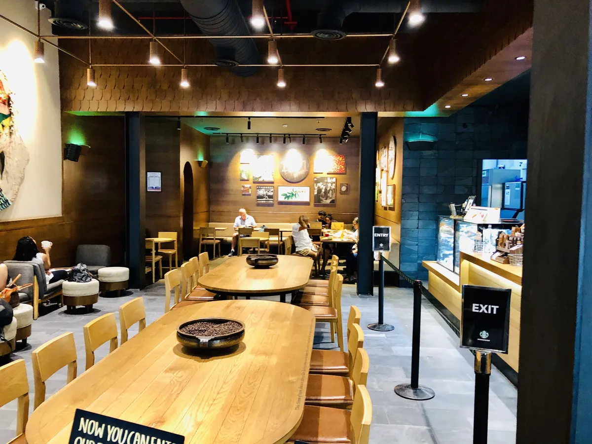 Starbucks Coffee outlet image