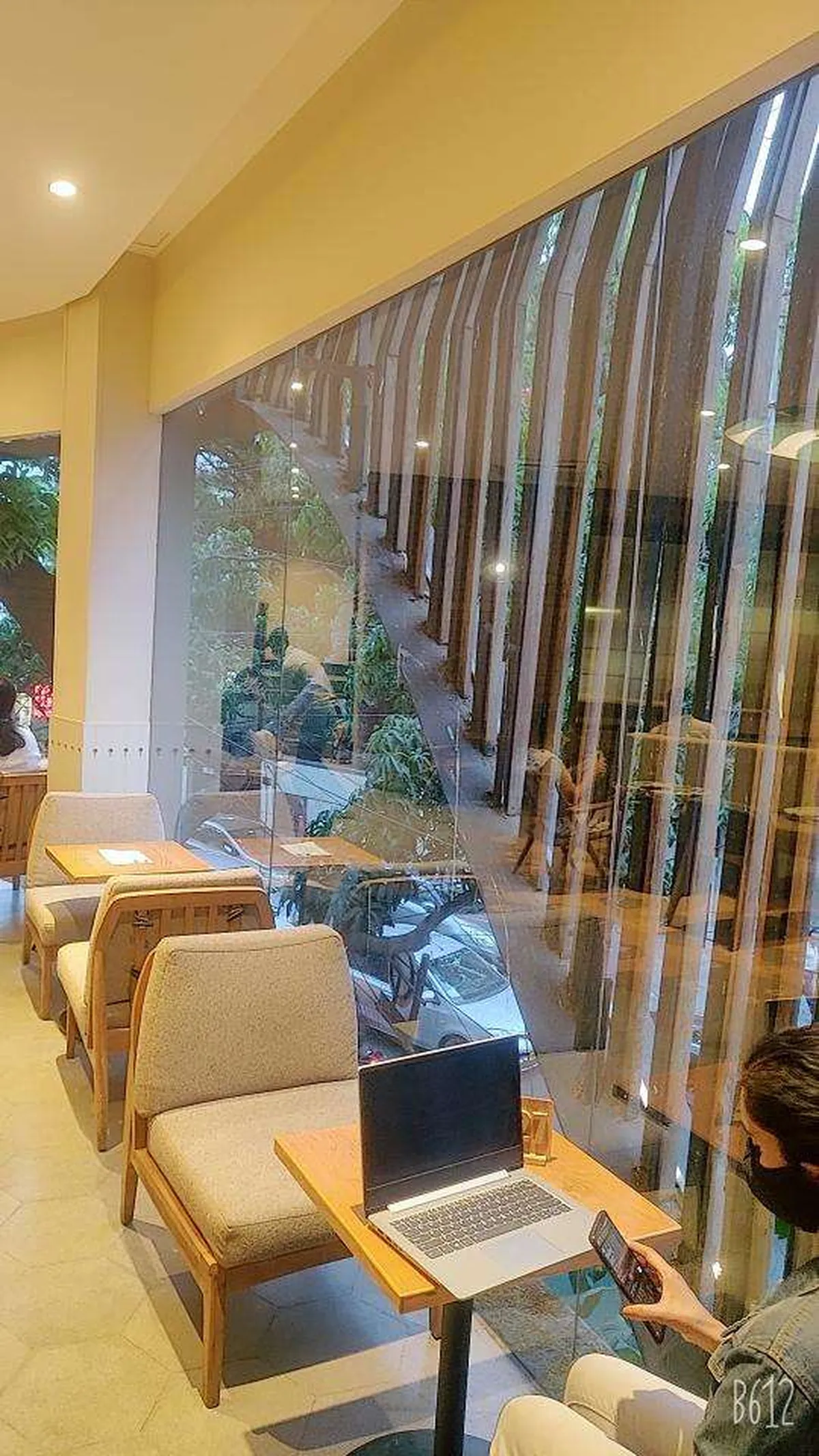 Starbucks Coffee Outlet Image