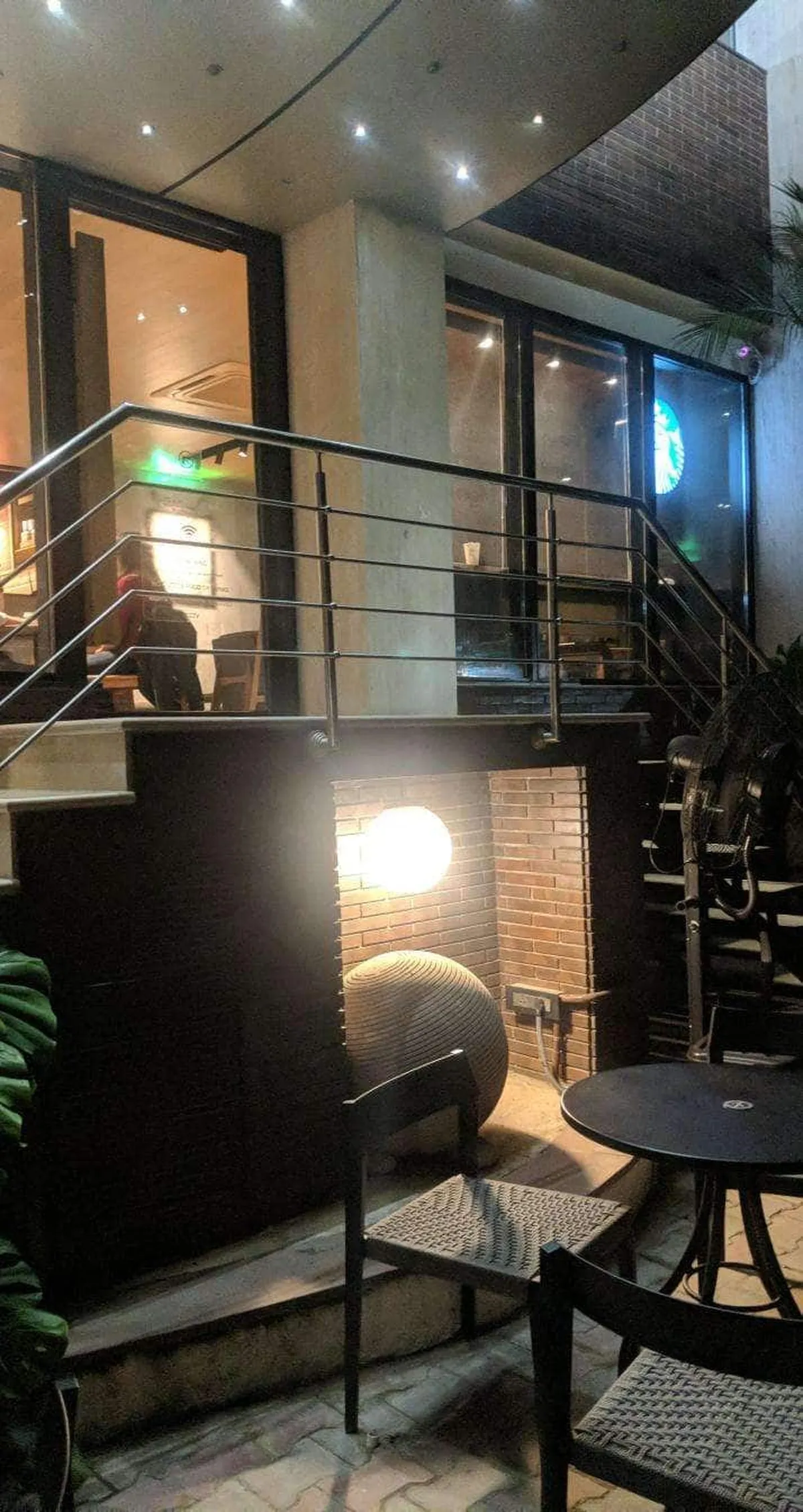 Starbucks Coffee Outlet Image