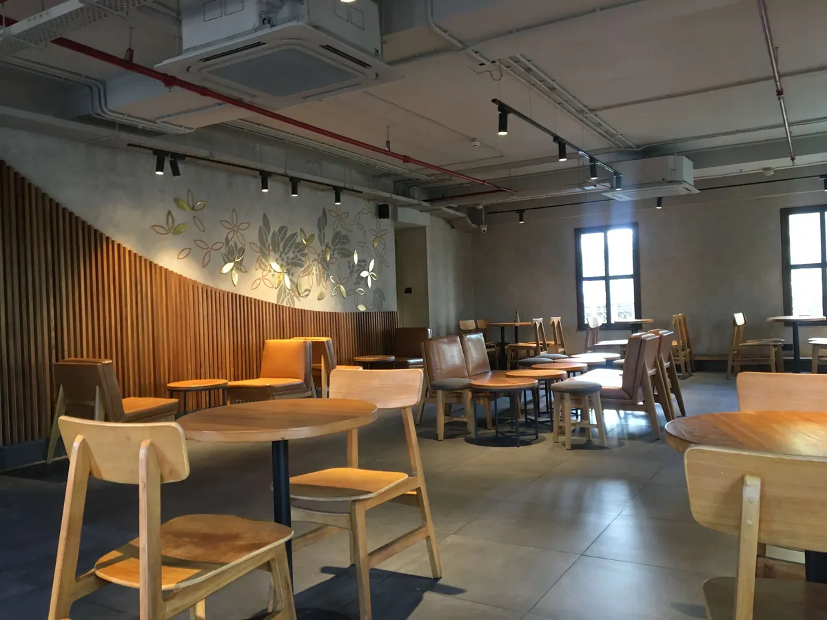 Starbucks Coffee Outlet Image