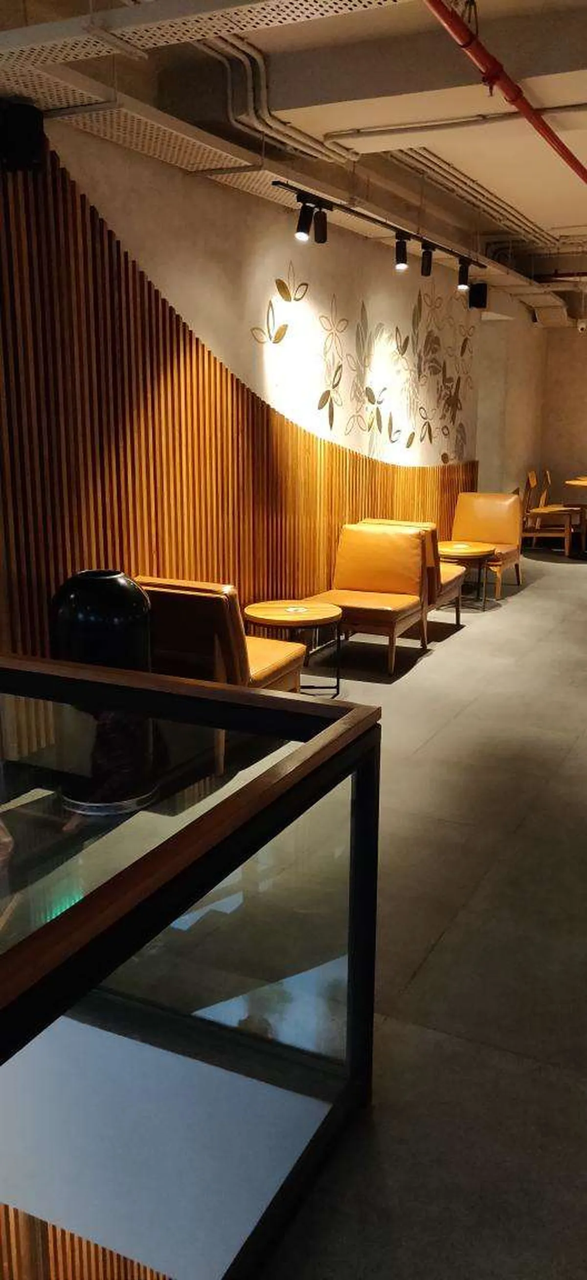 Starbucks Coffee Outlet Image