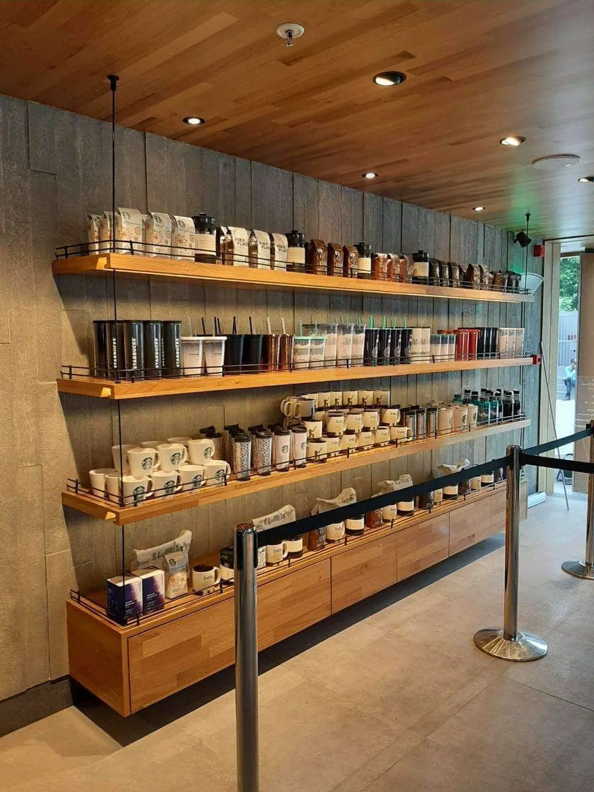 Starbucks Coffee Outlet Image