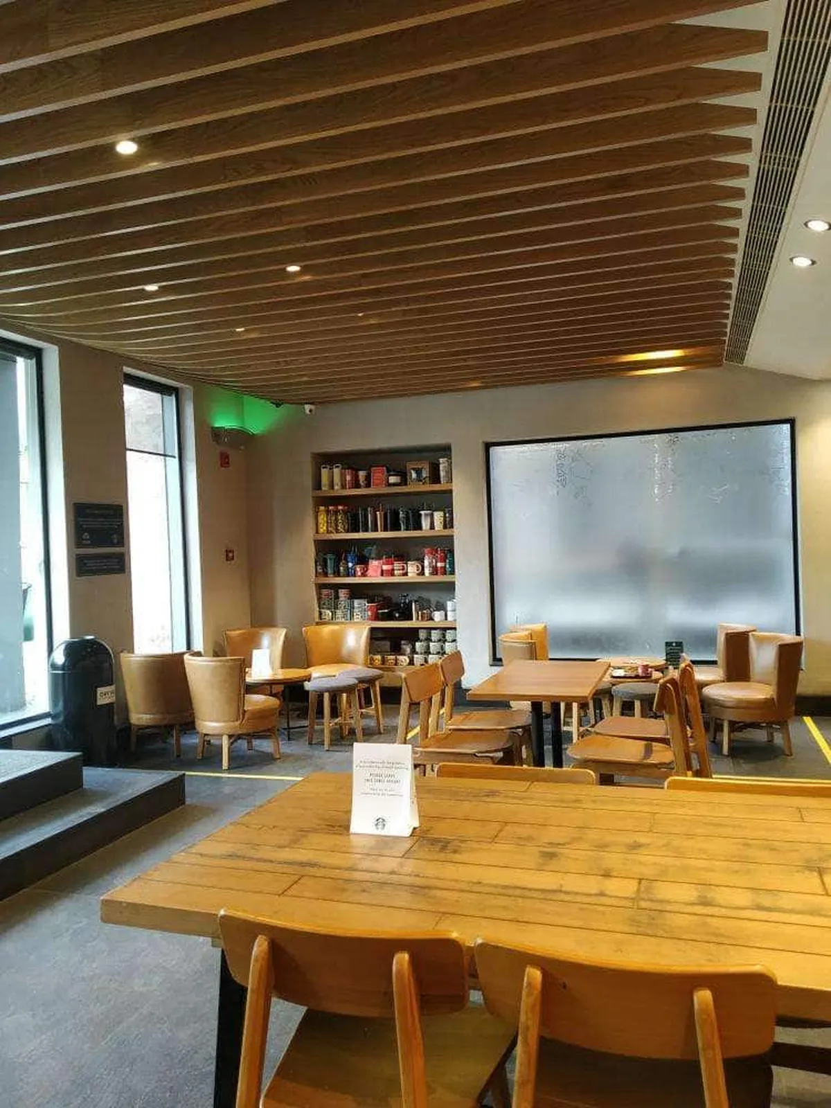 Starbucks Coffee Outlet Image