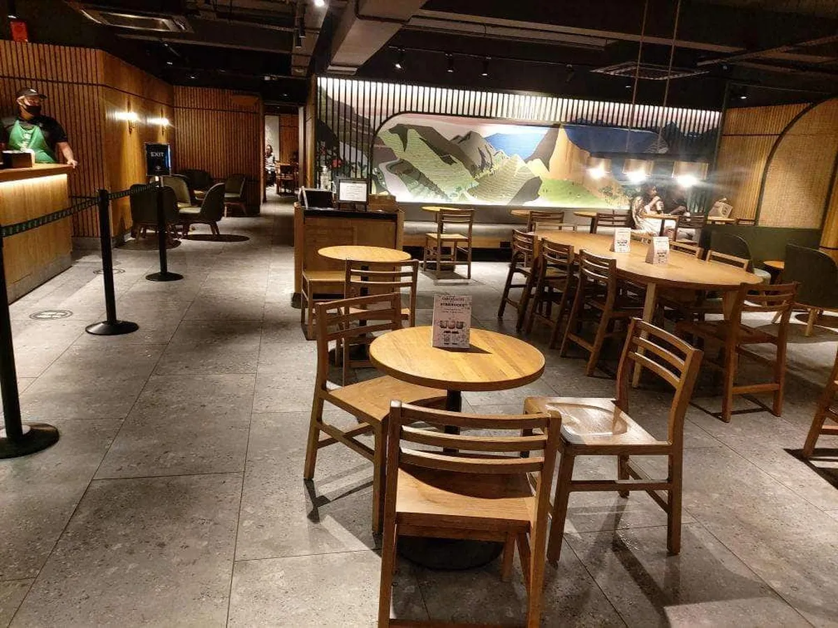 Starbucks Coffee outlet image