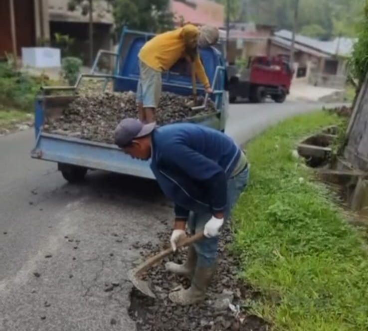 Perbaikan Jalan Desa