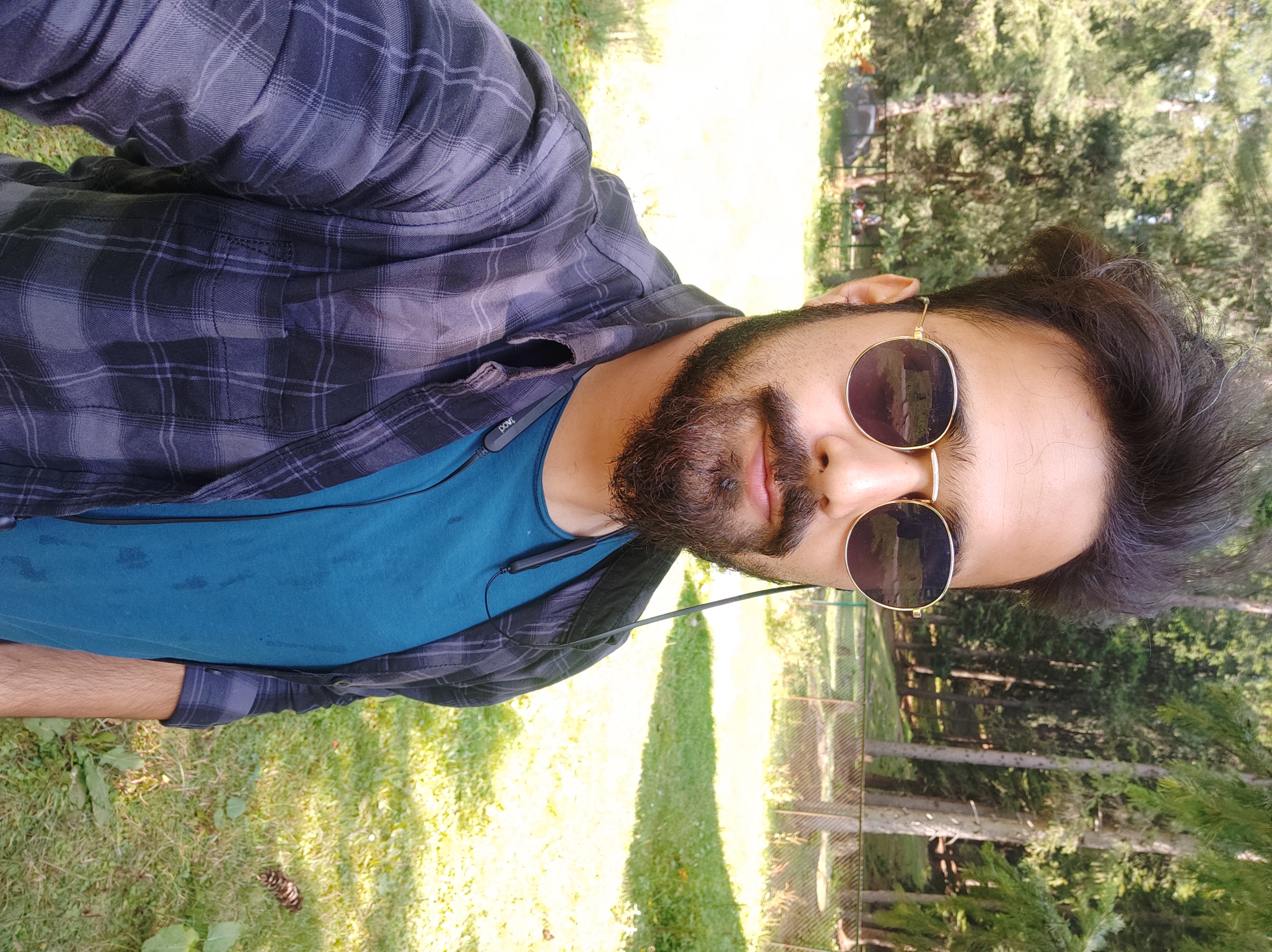 Muzamil Adnan | React Native & Full-Stack Mobile Engineer