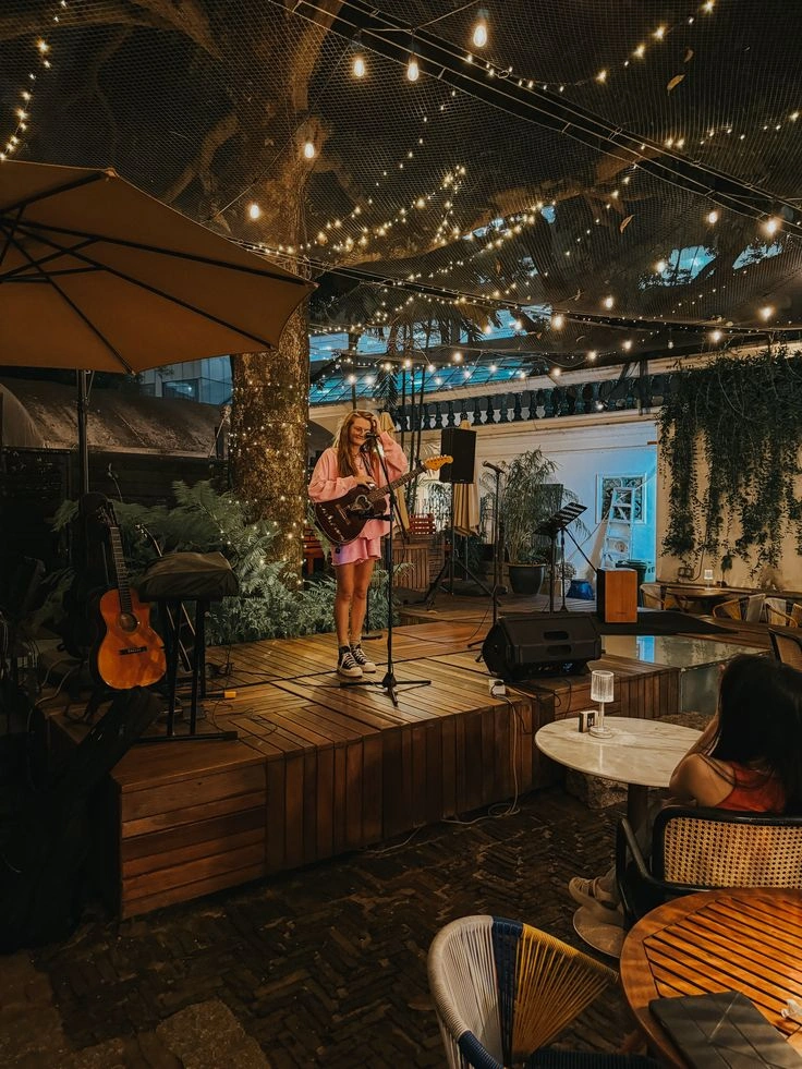 Mô hình acoustic kết hợp vào quán cafe