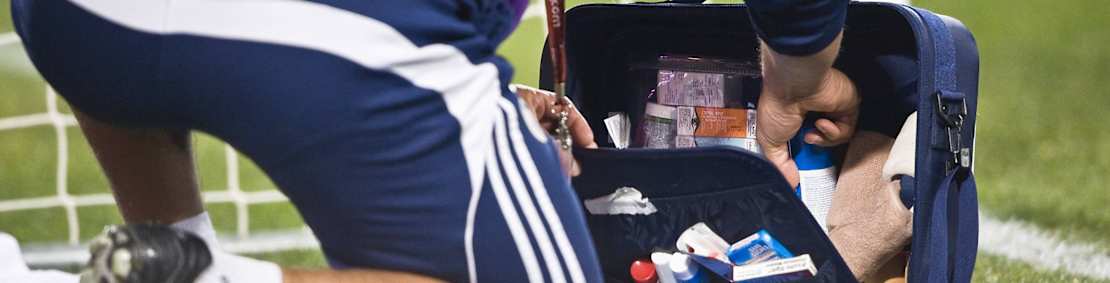 Platzhalter, Symbolbild, Medizin, Medizintasche, Arzt, Teamarzt, Medizinkoffer