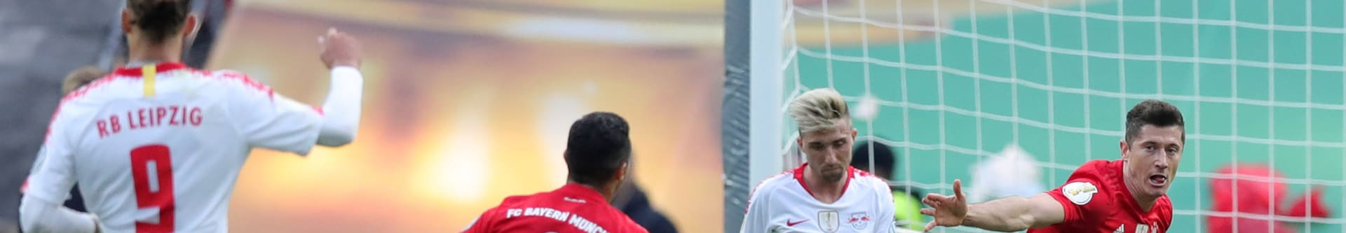 RB Leipzig v Bayern Muenchen - DFB Cup Final 2019 BERLIN, GERMANY - MAY 25: Robert Lewandowski of Bayern Munich celebrates after scoring his team's first goal during the DFB Cup final between RB Leipzig and Bayern Muenchen at Olympiastadion on May 25, 2019 in Berlin, Germany. (Photo by Alexander Hassenstein/Bongarts/Getty Images)