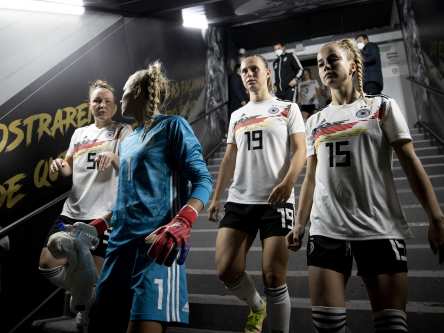 Im Spielertunnel vor dem Spiel gegen Portugal