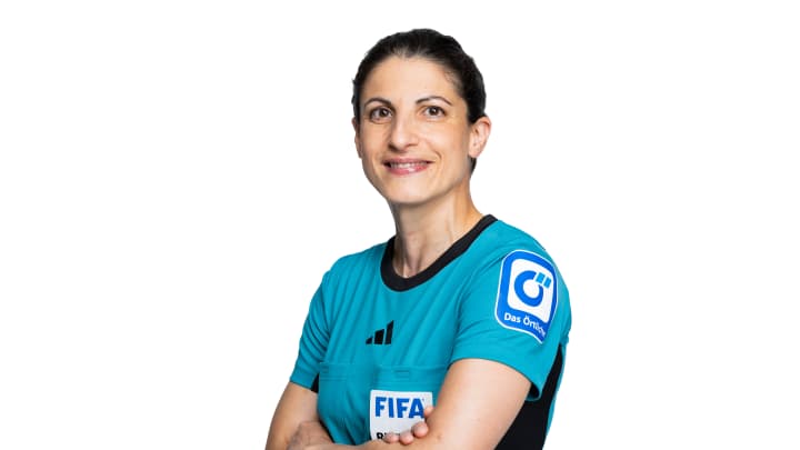 DFB-Schiedsrichterinnen und Assistenten Saison 24/25 Portraits der DFB-Schiedsrichterinnen und Assistenten der Google Pixel Frauen-Bundesliga der Saison 2024/2025, Riem Hussein, Frankfurt am Main, 27.07.2024, Foto: Yuliia Perekopaiko/DFB