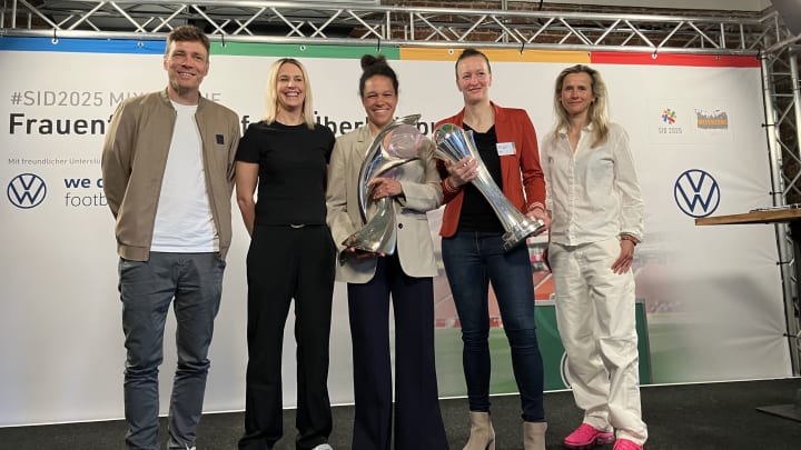 Celia Sasic,Almuth Schult