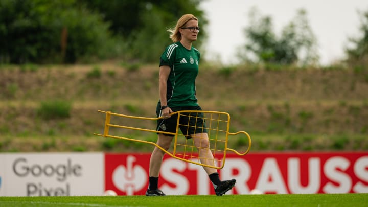 Saskia Bartusiak, Frauen-Nationalmannschaft