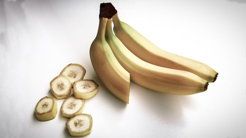 Bananen © 2015 Pixabay Sie sehen drei Bananen.