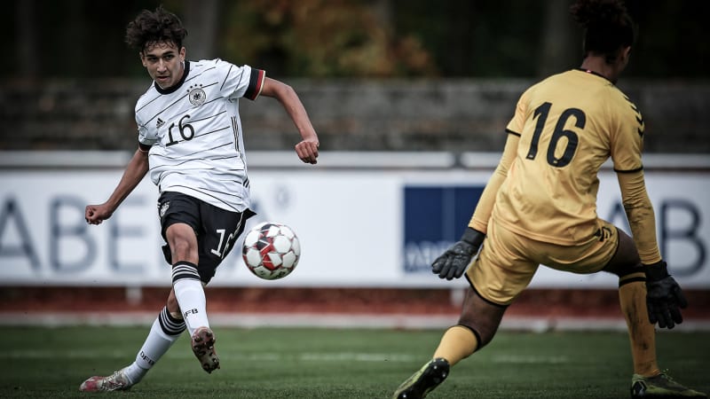 U 17-Nationalspieler Raul Paula erzielt einen Treffer im Testspiel Deutschland gegen Dänemark. ©2020 Cathrin Mueller/Getty Images for DFB U 17-Nationalspieler Raul Paula erzielt einen Treffer im Testspiel Deutschland gegen Dänemark. ©2020 Cathrin Mueller/Getty Images for DFB