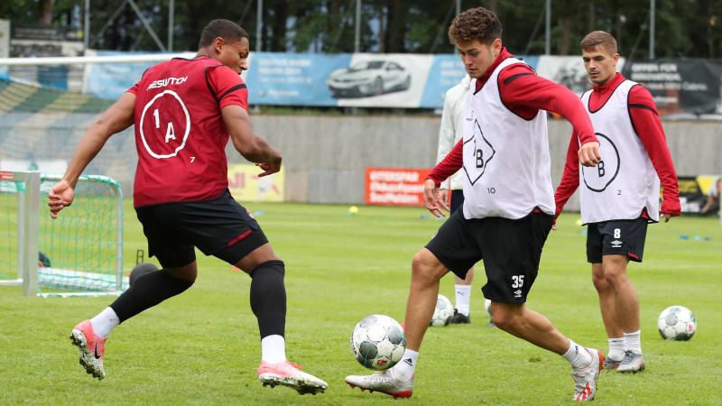 Eine Studie zeigt auf, wie Denkvermögen und fußballerische Leistung zusammenhängen. © 2019 IMAGO / Zink Eine Studie zeigt auf, wie Denkvermögen und fußballerische Leistung zusammenhängen.