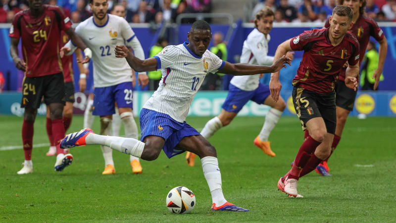 EM 2024: Frankreich - Belgien am 01.07.2024 in der Arena Düsseldorf in Duesseldorf Randal Kolo Muani (France 12) erzielt